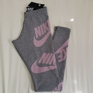 NWT Nike Leggings